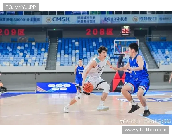 北京控股力克南京同曦 强强对决激烈争锋呈现精彩篮球对抗