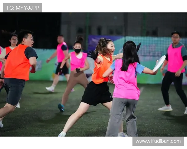 重庆飞盘队与北京飞盘队赛后复盘分析双方状态及表现对比